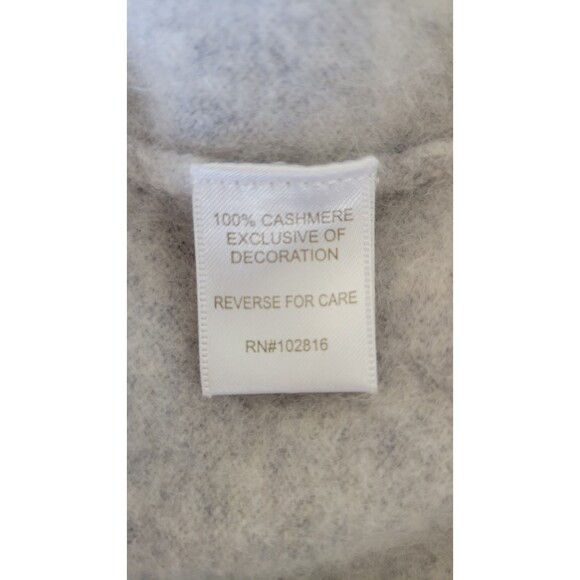 Women's Garnet Hill 100% Cashmere Gray Long Sleeve Pullover Knit Sweater - Picture 4 of 4